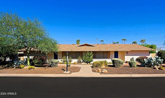 6203 N 12th Pl Phoenix, AZ 85014 photo 4