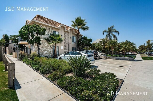 4620 Hawley Blvd San Diego, CA 92116 photo 2