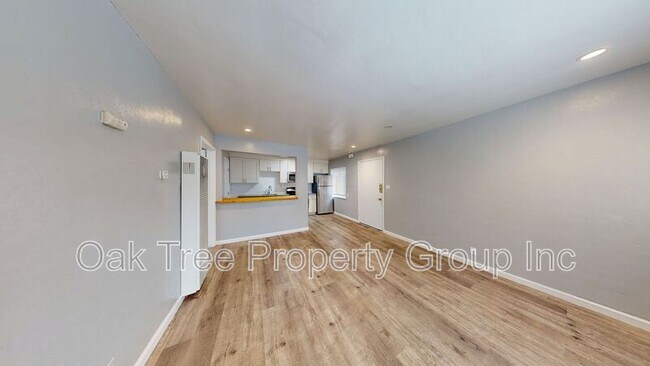 824 15th St Oakland, CA 94607 photo 2