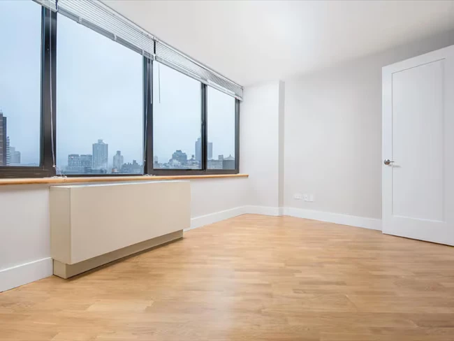 175 E 96th St New York, NY 10128 photo 2