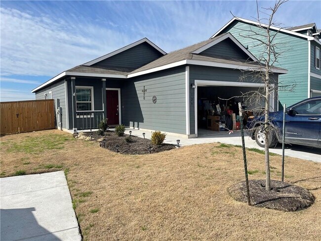 129 Vulcan Dr Jarrell, TX 76537 photo 2