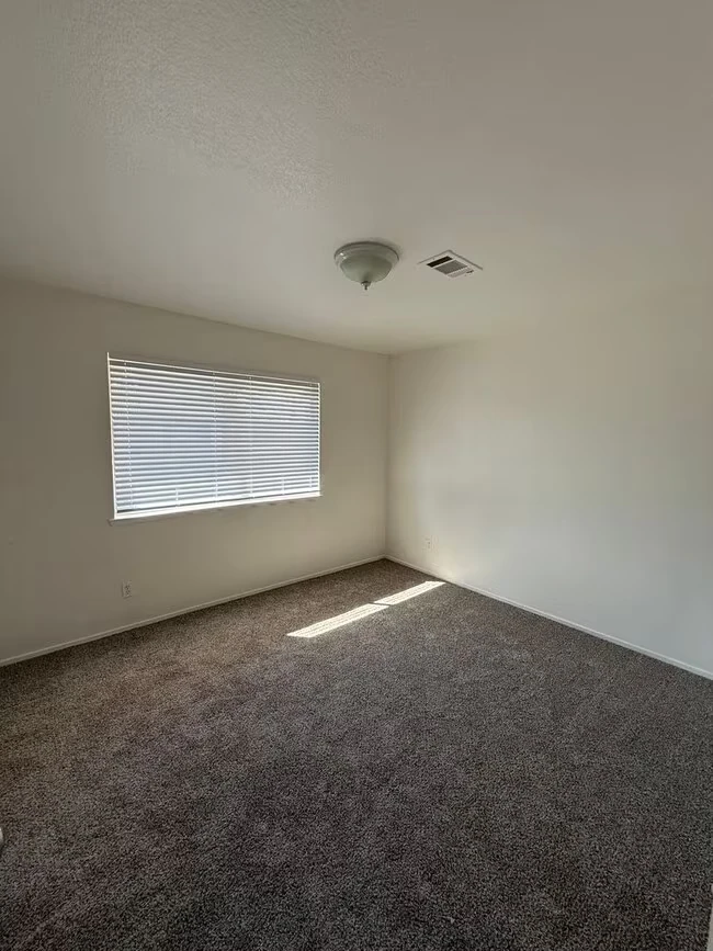 451 Tabor Ave Fairfield, CA 94533 photo 5