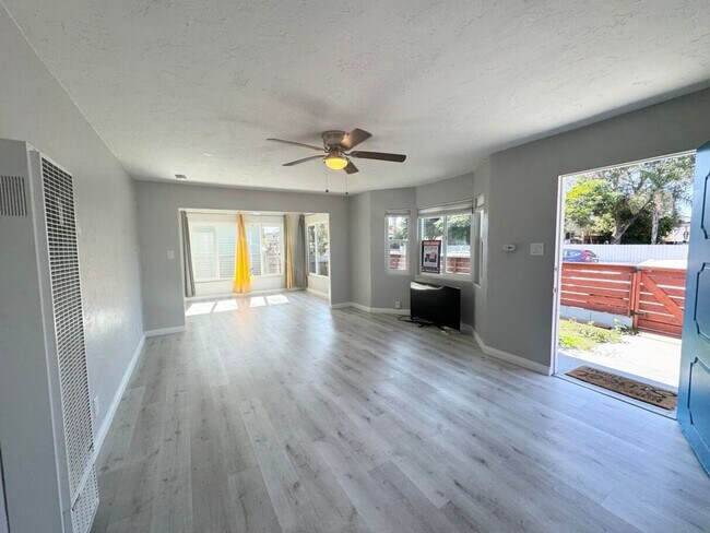 322 Garfield St Oceanside, CA 92054 photo 3