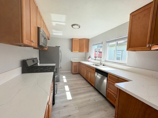 322 Garfield St Oceanside, CA 92054 photo 5