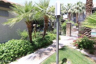 2025 E Campbell Ave Phoenix, AZ 85016 photo 4