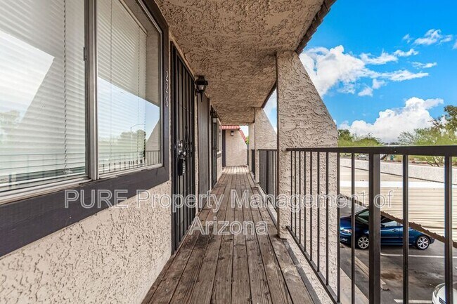 700 W University Dr Tempe, AZ 85281 photo 2