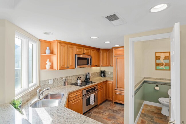 1326 Seacoast Dr Imperial Beach, CA 91932 photo 5
