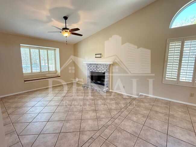1211 E Drake Dr Tempe, AZ 85283 photo 5