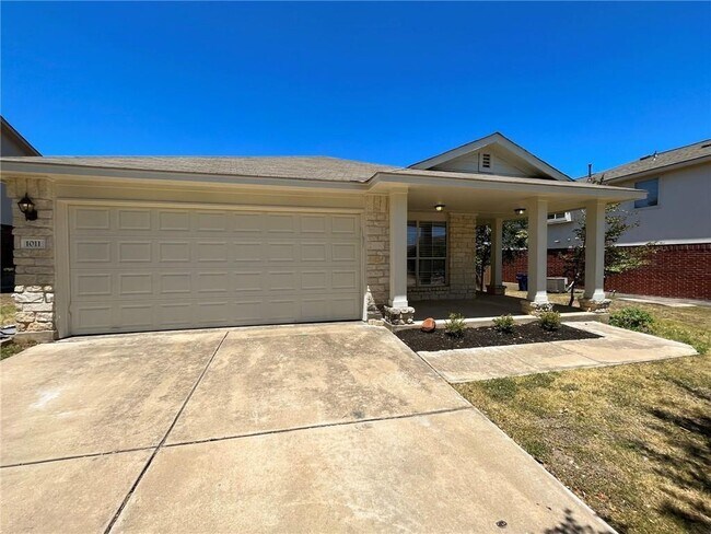 1011 Burgess Dr Leander, TX 78641 photo 4