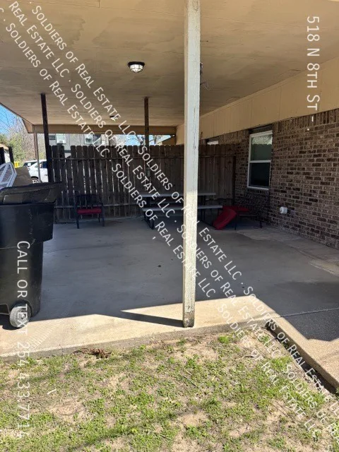 518 N 8th St Temple, TX 76501 photo 2