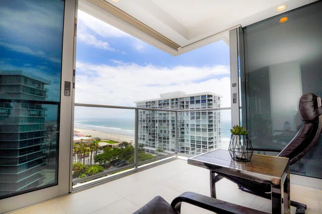 1810 Avenida Del Mundo Coronado, CA 92118 photo 2