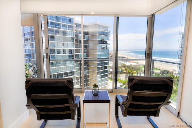 1810 Avenida Del Mundo Coronado, CA 92118 photo 4