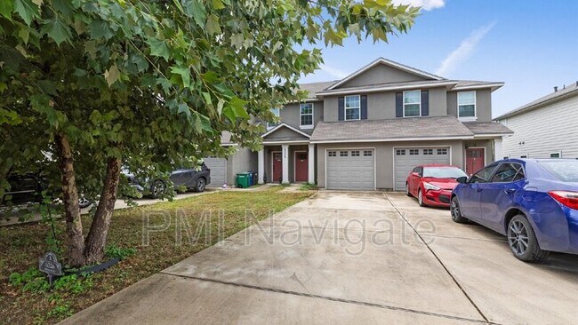 6326 Melanzane Ave San Antonio, TX 78233 photo 2