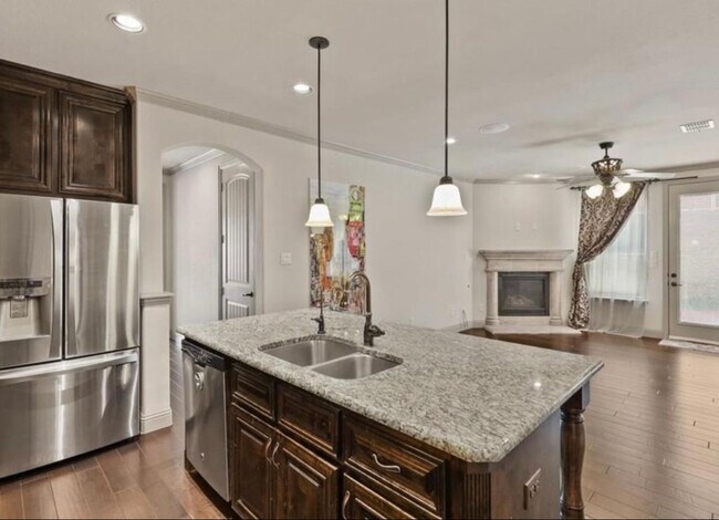 5018 Dominion Blvd Irving, TX 75038 photo 5