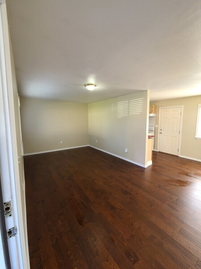 15108 Washington Ave SW Tacoma, WA 98498 photo 3