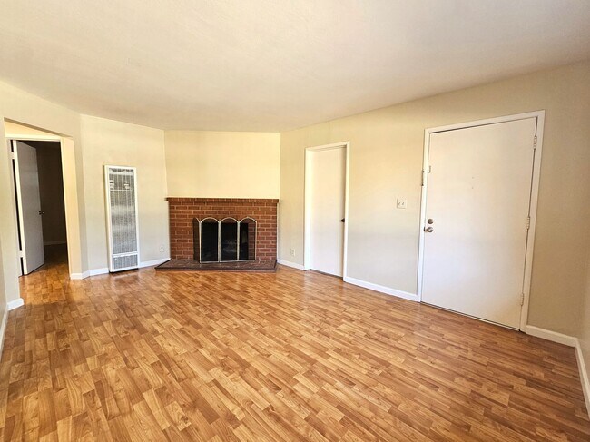 487 N Rengstorff Ave Mountain View, CA 94043 photo 4
