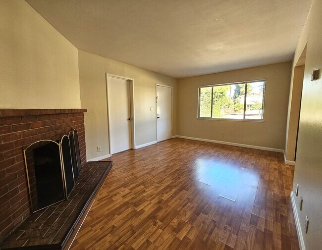 487 N Rengstorff Ave Mountain View, CA 94043 photo 5