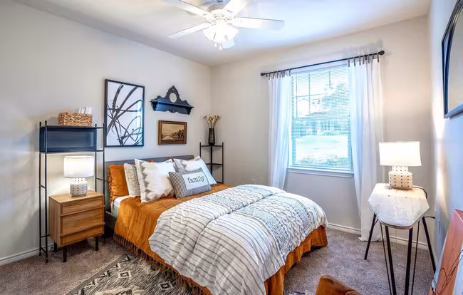 Stoneridge Apartments photo 5