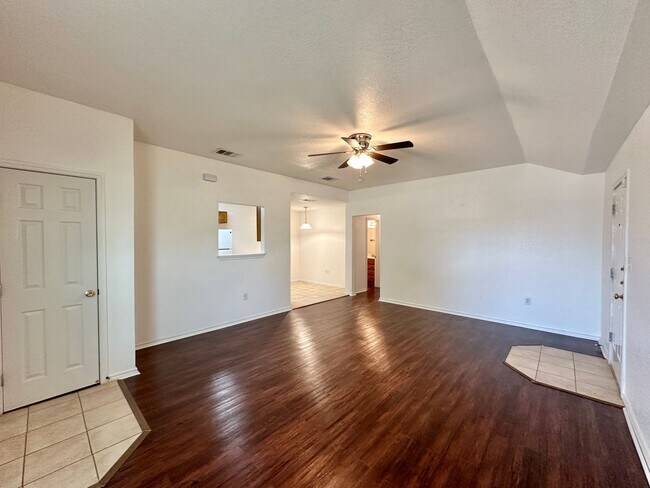2601 Alma Dr Killeen, TX 76549 photo 2