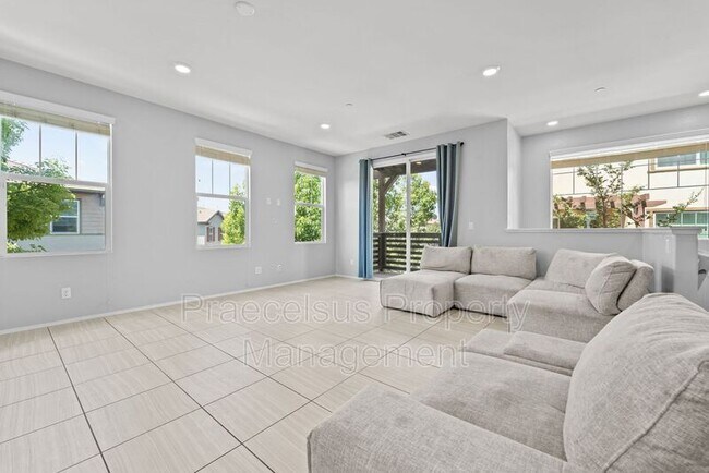 2840 Athens Rd Chula Vista, CA 91915 photo 3