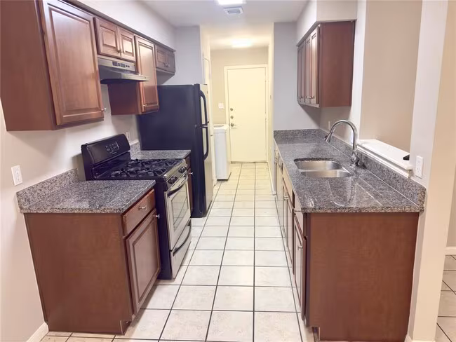 2012 Margalene Way, Austin, TX 78728 photo 3