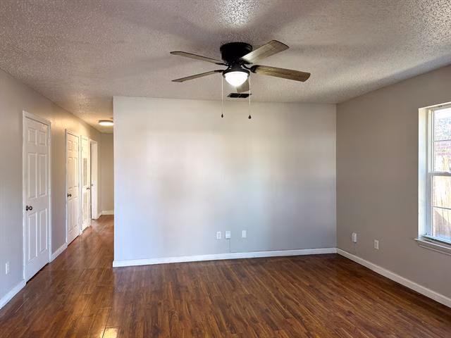2460 Chinkapin Way, Dallas, TX 75212 photo 3