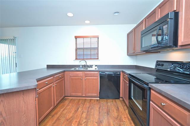 941 Newberry Trail Fort Worth, TX 76120 photo 3
