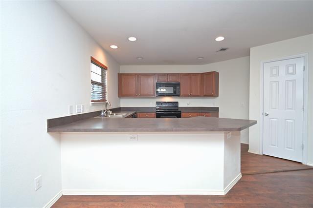 941 Newberry Trail Fort Worth, TX 76120 photo 5