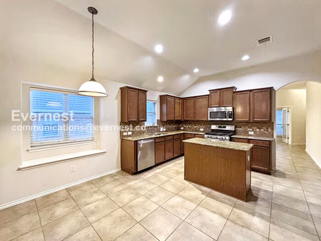 129 Snowflake Drive, Round Rock, TX 78664 photo 3
