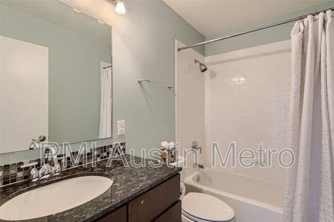 2200 Dickson Dr Austin, TX 78704 photo 3