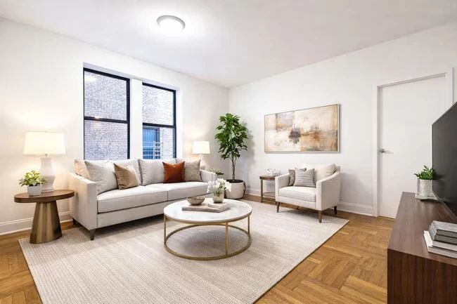 664 W 163rd St New York, NY 10032 photo 2