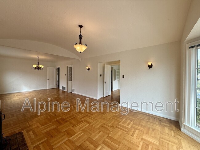 658 Rockdale Dr San Francisco, CA 94127 photo 5