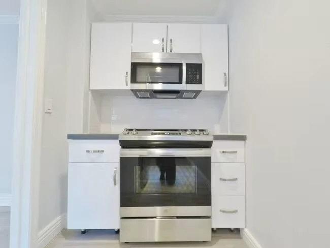 1925 Tenth St Berkeley, CA 94710 photo 3