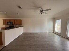 2224 Hummingbird Way, Mesquite, TX 75181 photo 5