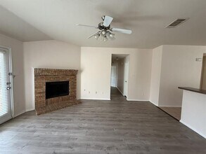 2224 Hummingbird Way, Mesquite, TX 75181 photo 3