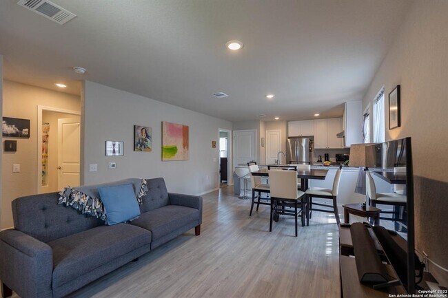 5630 Willow Breeze San Antonio, TX 78218 photo 5