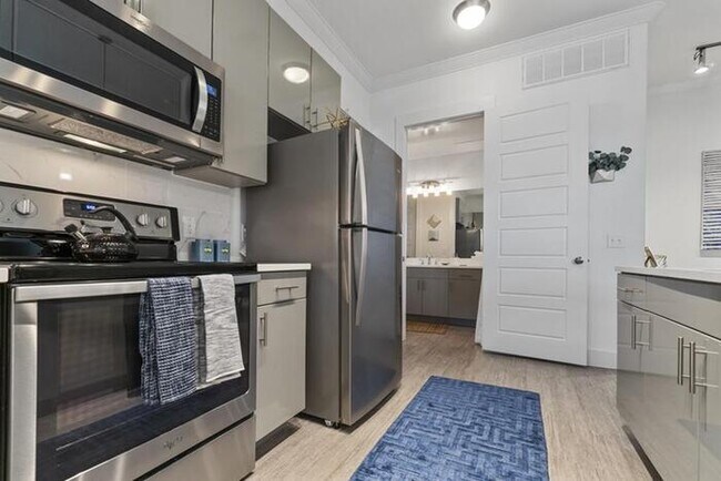 1850 Mercer Pkwy Farmers Branch, TX 75234 photo 3