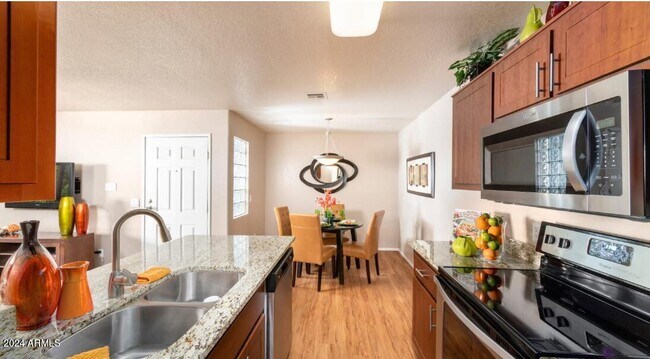 13440 N 44th St Phoenix, AZ 85032 photo 3