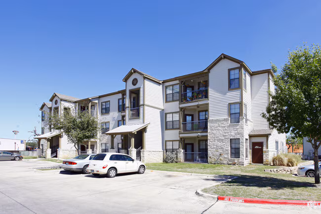 White Rock Apartment Homes photo 2