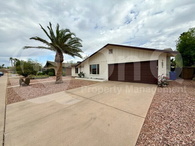 1651 E Verlea Dr Tempe, AZ 85282 photo 2