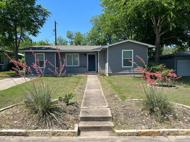115 Addax Dr San Antonio, TX 78213 photo 2