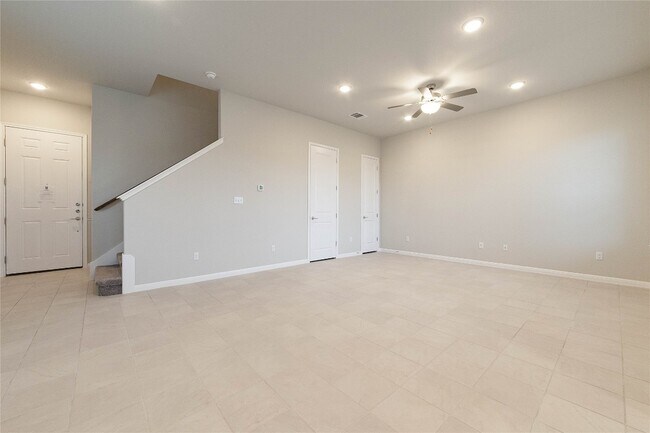 1015 Vista View Dr Georgetown, TX 78626 photo 2