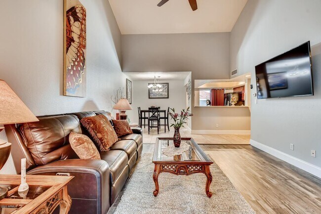 9550 N 94th Pl Scottsdale, AZ 85258 photo 2