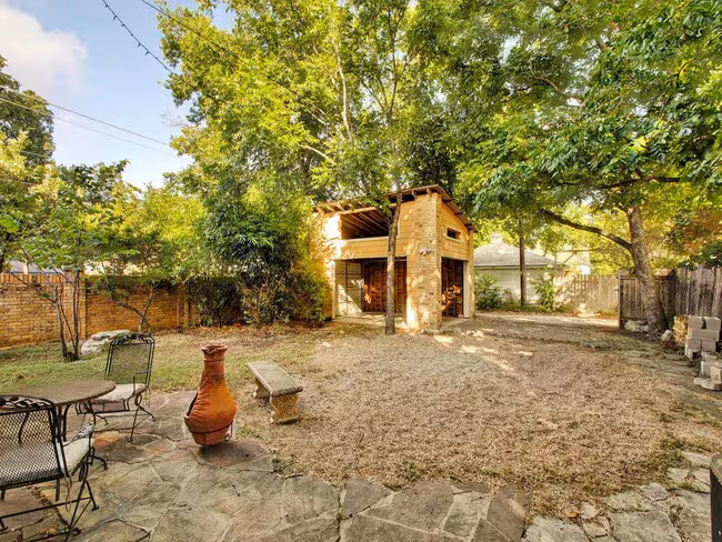 5101 Avenue G Austin, TX 78751 photo 2