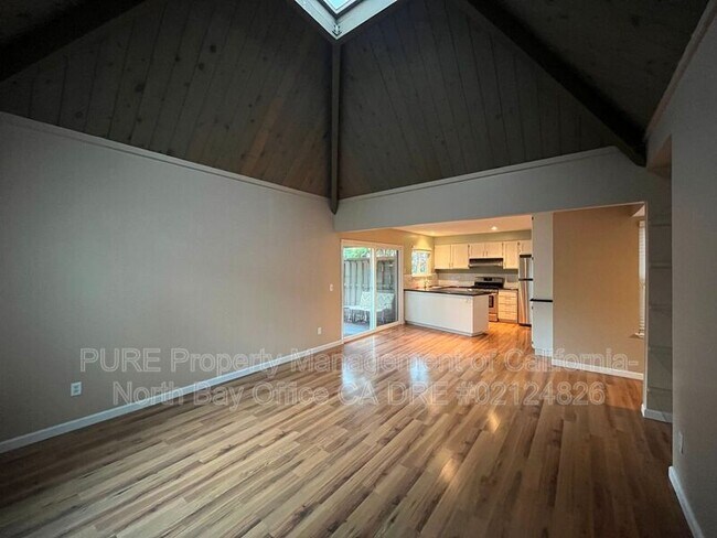 1951 Knolls Dr Santa Rosa, CA 95405 photo 4
