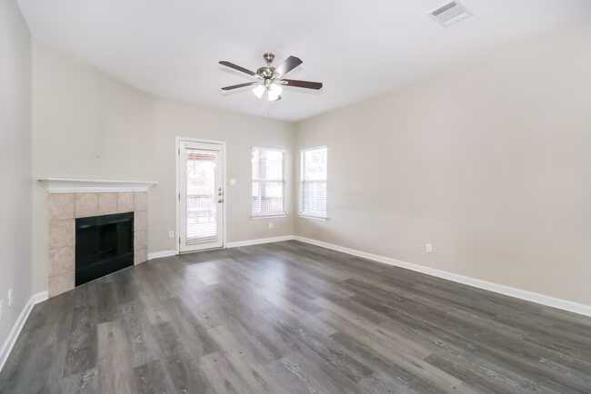 11607 Morgan's Point St Manor, TX 78653 photo 3