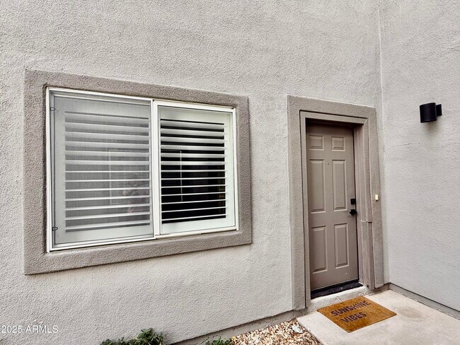 7401 W Arrowhead Clubhouse Dr Glendale, AZ 85308 photo 5