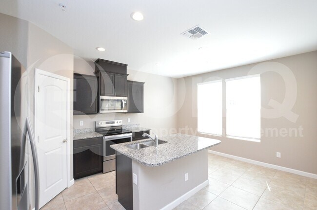 1255 N Arizona Ave Chandler, AZ 85225 photo 4
