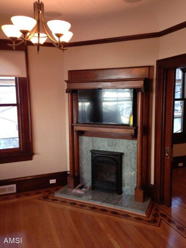 902 Vallejo Street, San Francisco, CA 94133 photo 5