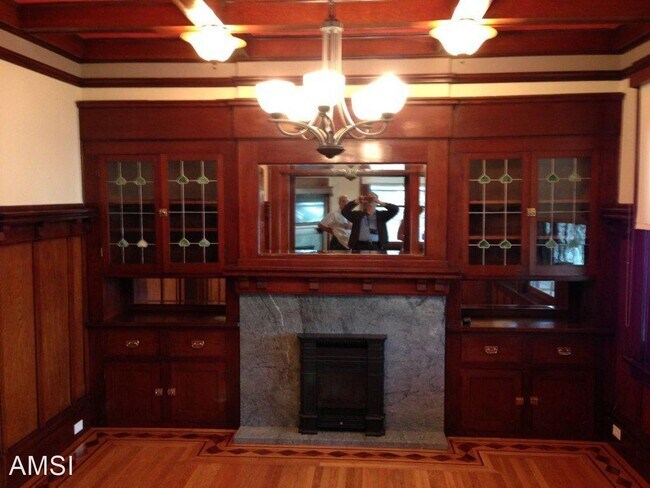 902 Vallejo Street, San Francisco, CA 94133 photo 3